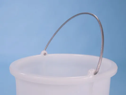 With stainless steel handle