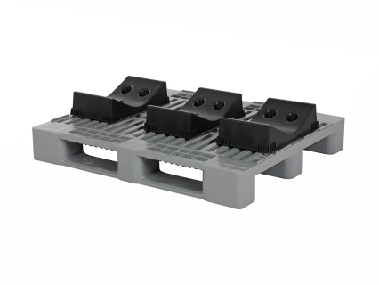 Plastic pallet wedges